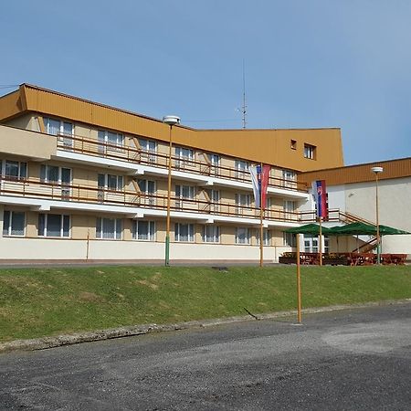 Hotel Baník Nitrianske Rudno Exterior foto