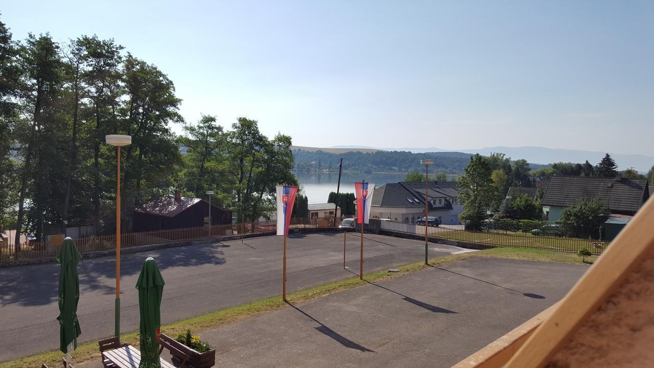 Hotel Baník Nitrianske Rudno Exterior foto